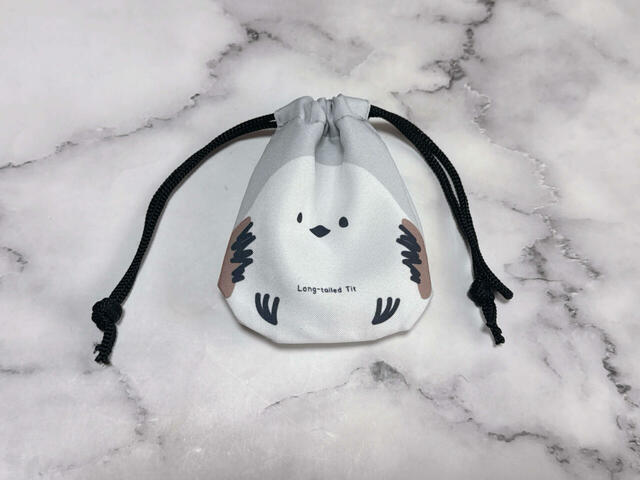 キュッと絞るとまんまるのシマエナガになります♪