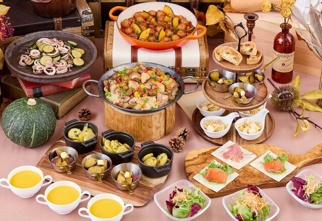 「スイーツだけでなく、セイボリーも充実！」＜期間：2025年10月1日～12月14日＞【ホテルメイドの“焼き立てシュガーバタークレープ”も好きなだけ♪秋の味覚を堪能できる「オータムスイーツブッフェ」開催】