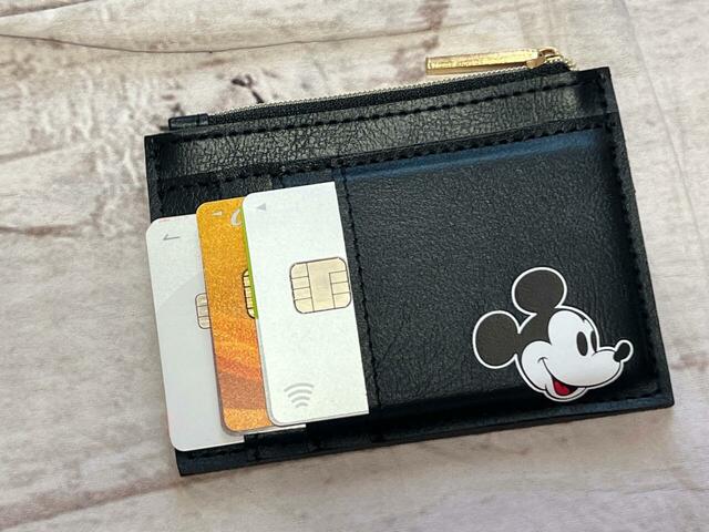 カードポケットには1枚ずつカードを入れるのがおすすめ