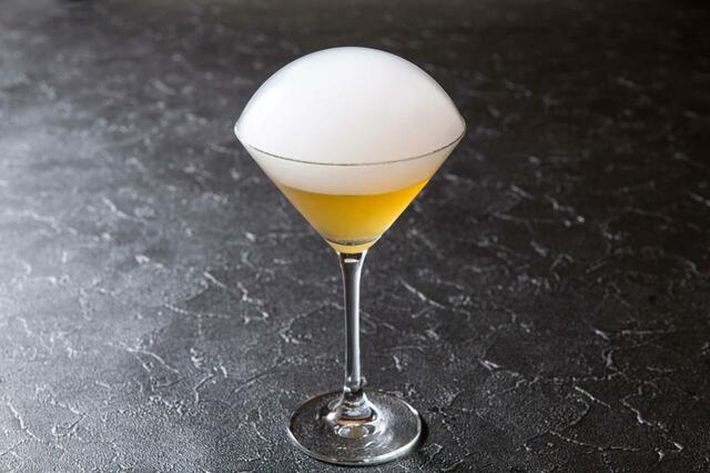 マジカルドリンク 1,600円｜『ディズニー ツイステッドワンダーランド』スペシャルコース at エンパイア・グリル ～サバナクロー～｜ディズニーアンバサダーホテル