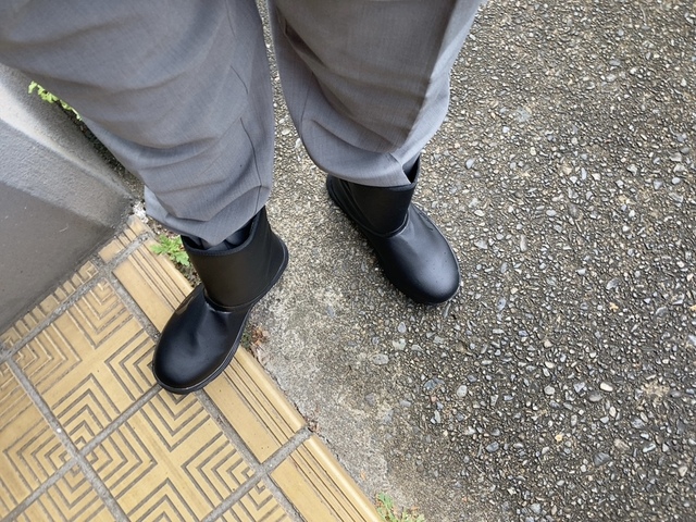 【ワークマン 防水フィールドブーツ】足にフィットして歩きやすい!裏地もふかふかで快適です