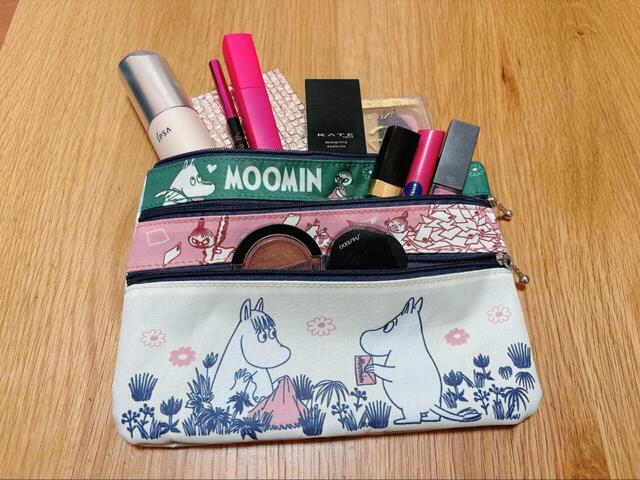 【ムーミン／スリージップポーチ（郵便局限定）】深さの違うポケット構造になっているため、用途別に分けやすいのが◎