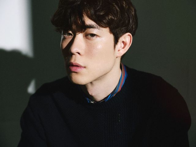 宮沢氷魚 撮影：須田卓馬