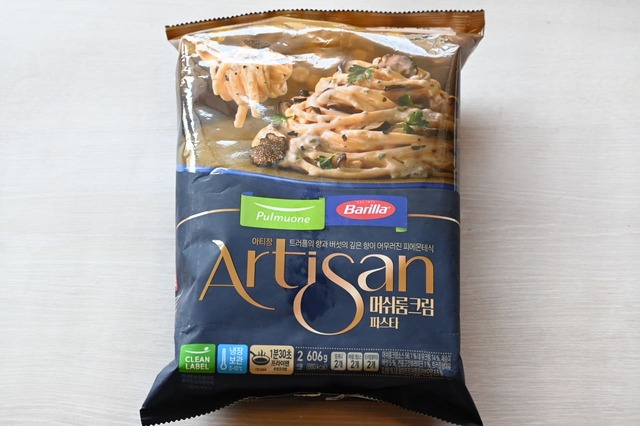 【コストコ新商品／アルチザン「きのこクリームパスタ」】4人前（1,780円／税込み）、2人前（1,078円／税込み）※写真は2人前