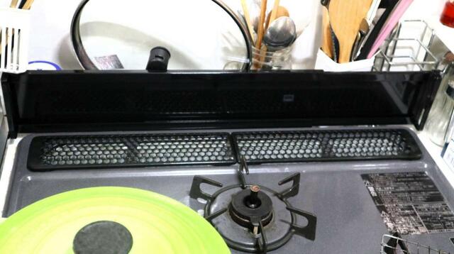 【tower伸縮排気口カバー】グリル加熱時は、熱くならないように、ずらすか外す