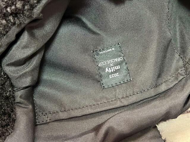 内側にはポケットが1つついています