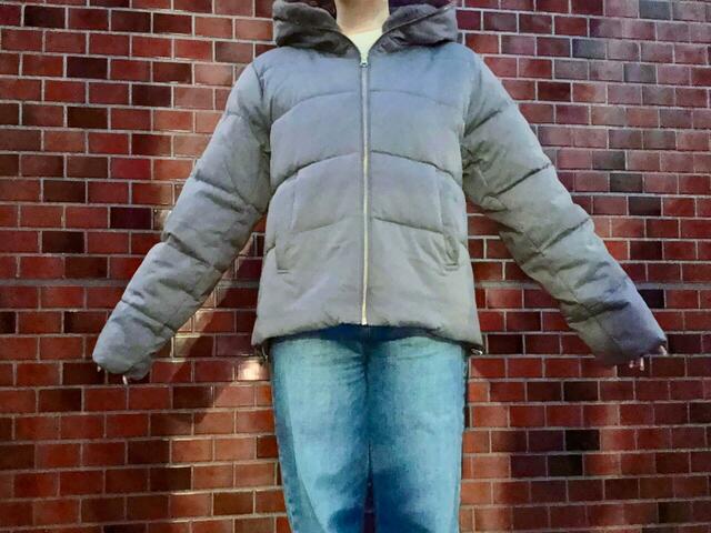 裾を絞らないバージョン。すとんとしたシルエットです