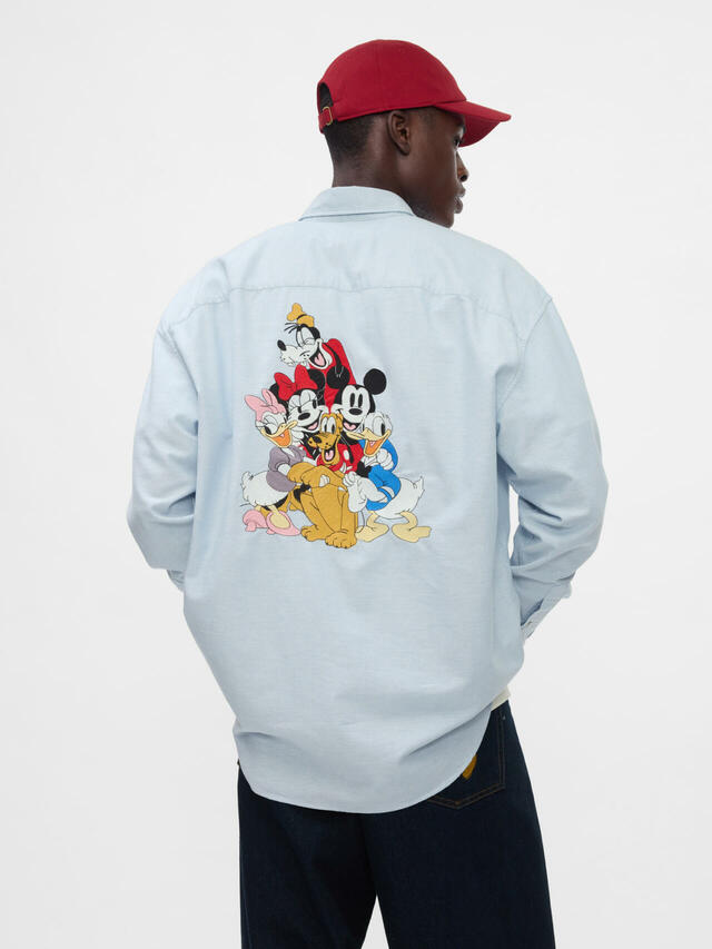 オックスフォードシャツ　¥12,900｜Gap x Disney Collegiate