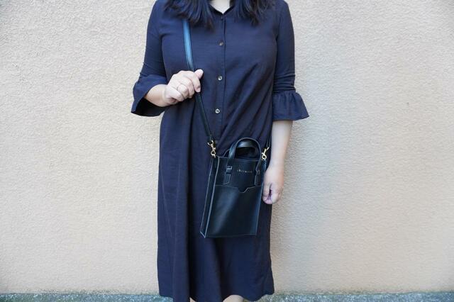 ショルダーバッグとして持ってみたところ【iNtimité 2WAYで使える！ スマホショルダーバッグBOOK】価格：3,289円（税込）