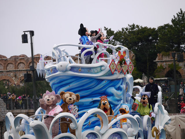 東京ディズニーリゾートのお正月2015(TDSニューイヤーズ・グリーティング)2 ©Disney