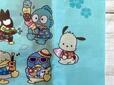各キャラクターのモチーフが入ったアロハシャツを着ている点にも注目!