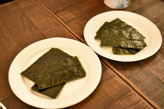 焼きたて海苔と普通の海苔を食べ比べる