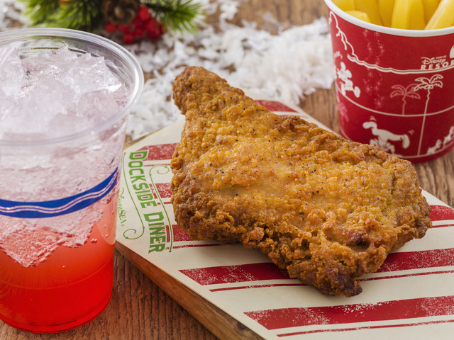 フライドチキンセット ¥1,180｜東京ディズニーシー 「ドックサイドダイナー」