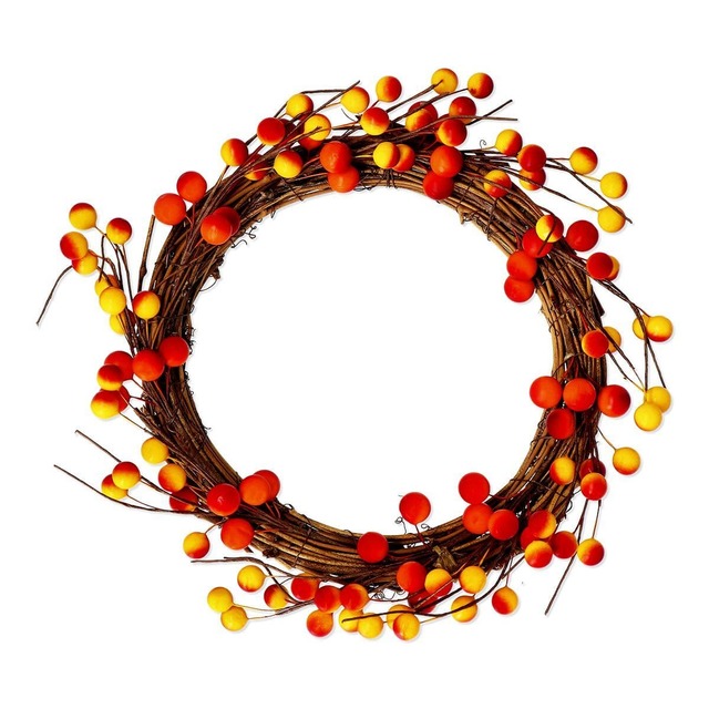 【フライングタイガー／リース（オレンジベリー） 990円】ドアに秋色のリースはいかが？