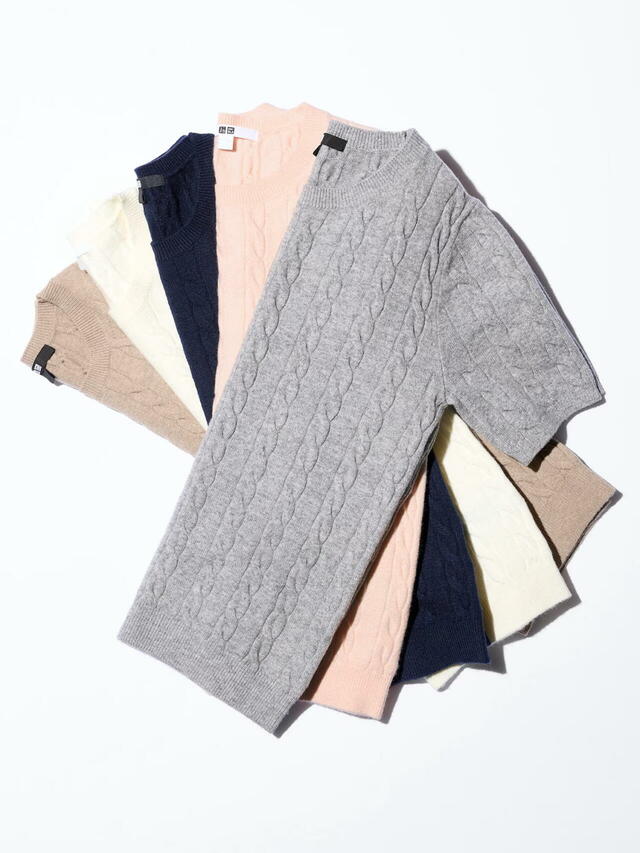 「ケーブルクルーネックセーター」2,990円(税込)