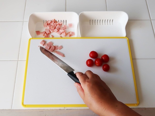 【まな板キャッチャー】細かい食材使用例2