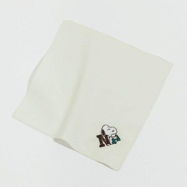 イニシャルハンカチ 1,430円｜スヌーピーミュージアム｜2024年4月26日（金）発売グッズ