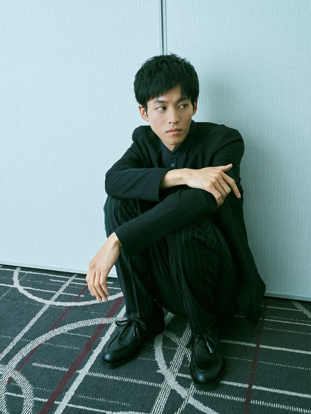 松坂桃李 撮影:友野雄