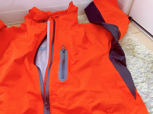 【ワークマン イナレムストレッチレインスーツ】嵐の中でも耐えられる耐水圧と透湿度！