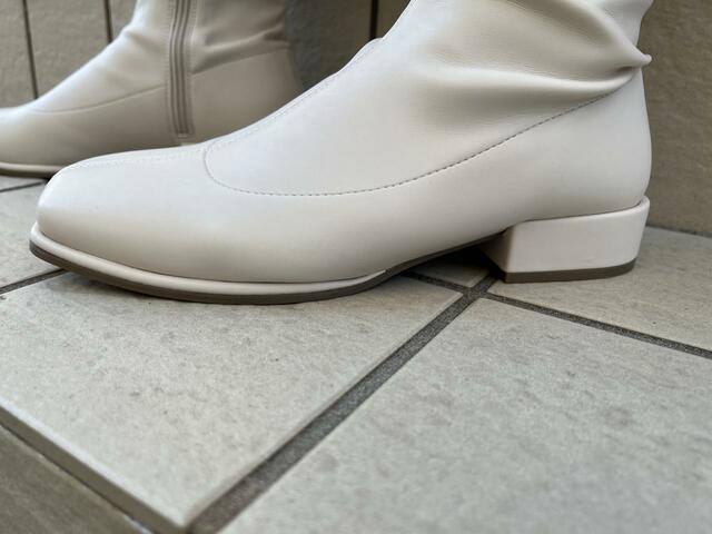 【GU ウルトラストレッチローヒールブーツ】ローヒールで歩きやすい