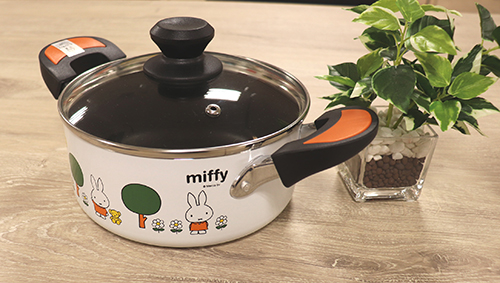 【ミッフィー】アルミ両手鍋18cm　4,400円(税込)