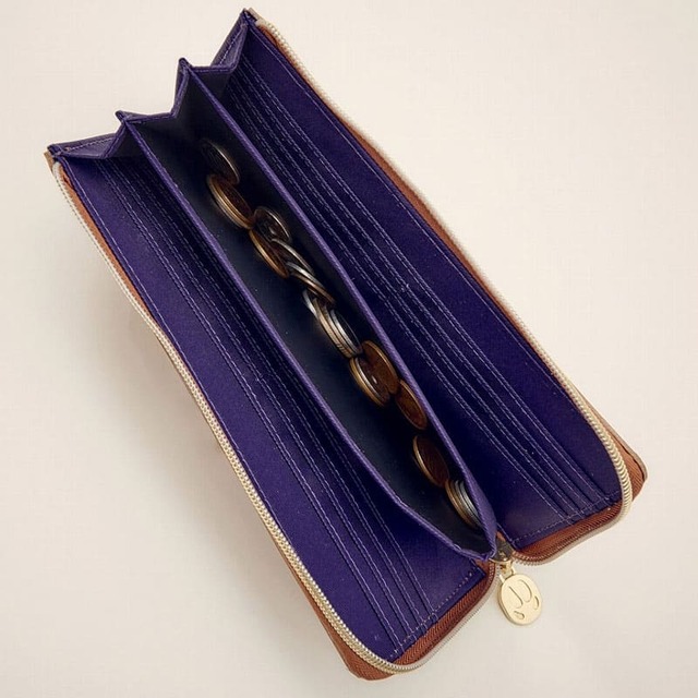 【『moz 整理上手な牛革長財布BOOK earth brown』（宝島社）】歩一歩着実に前進して飛躍的な活躍を生み出すラッキーカラー