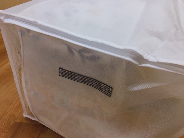 【ニトリ ふとん収納バッグ(L) フォーレス2】横にも持ち手あり