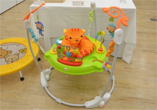 ぞっこんおもちゃ賞ノミネート「フィッシャープライス　レインフォレスト・ジャンパル―II」