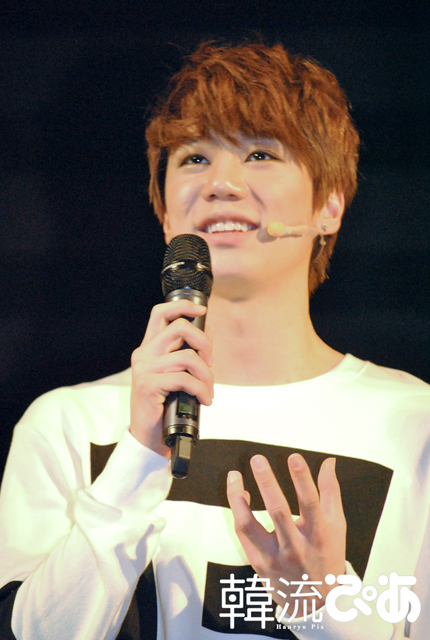 「ケビンと共演できてうれしい」と語るジュン(U-KISS)