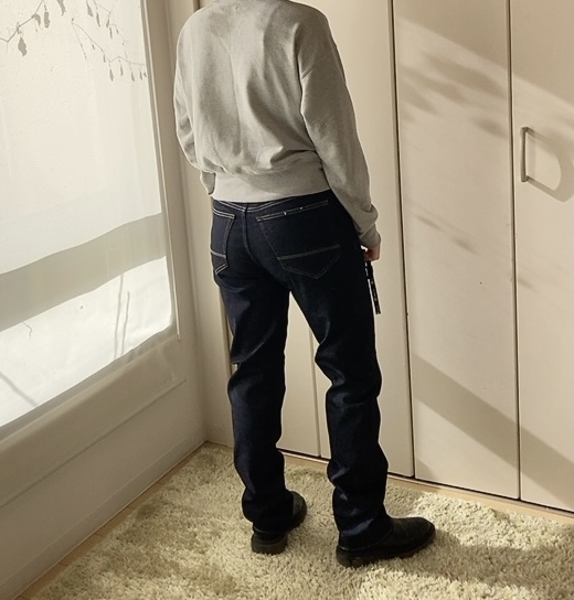 【ワークマン グリーンテックウォーミーデニムパンツ】太ももから裾までストンと落ちるフォルム