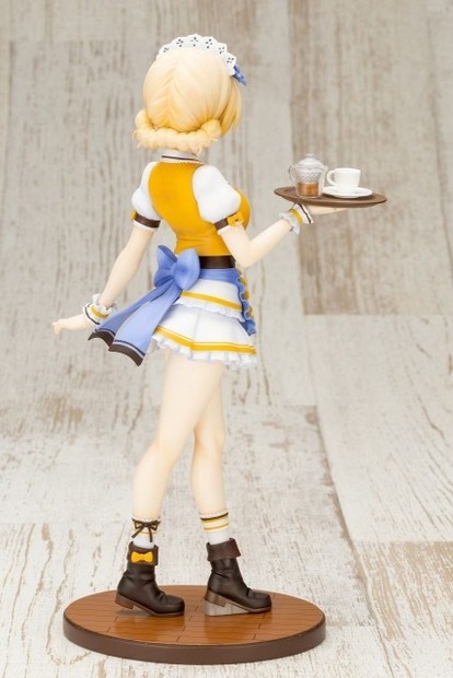 ガルパン ココス ダージリン様のコラボ制服姿がフィギュア化 杉本功が徹底監修 Medery Character S
