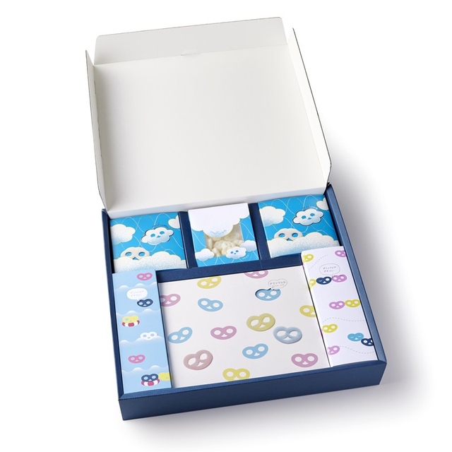 【ヒトツブカンロ】オンライン限定で即完売した「ヒトツブカンロ ときめきのおくりもの ナツ」（現在は販売されていません）