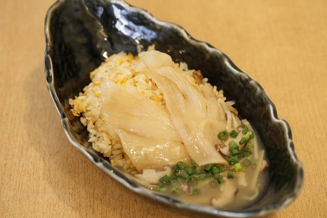 フカヒレ餡かけチャーハン