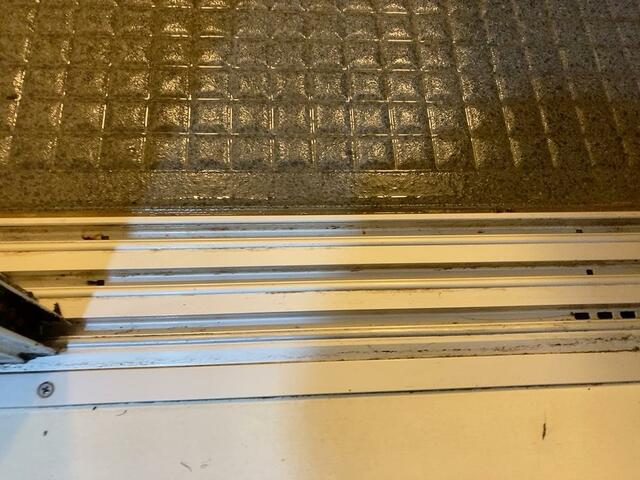 【アイリスオーヤマ 充電式ハンディウォッシャー】強力なジェット噴射で一気にピカピカに！これまでの歯ブラシ清掃とは比べ物になりません