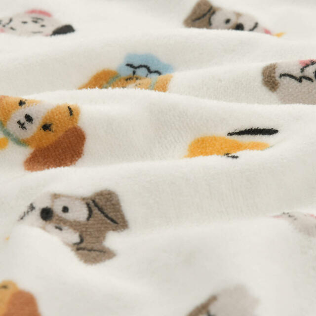 ディズニーキャラクター フェイスタオル I LOVE DISNEY DOGS 1,800円
