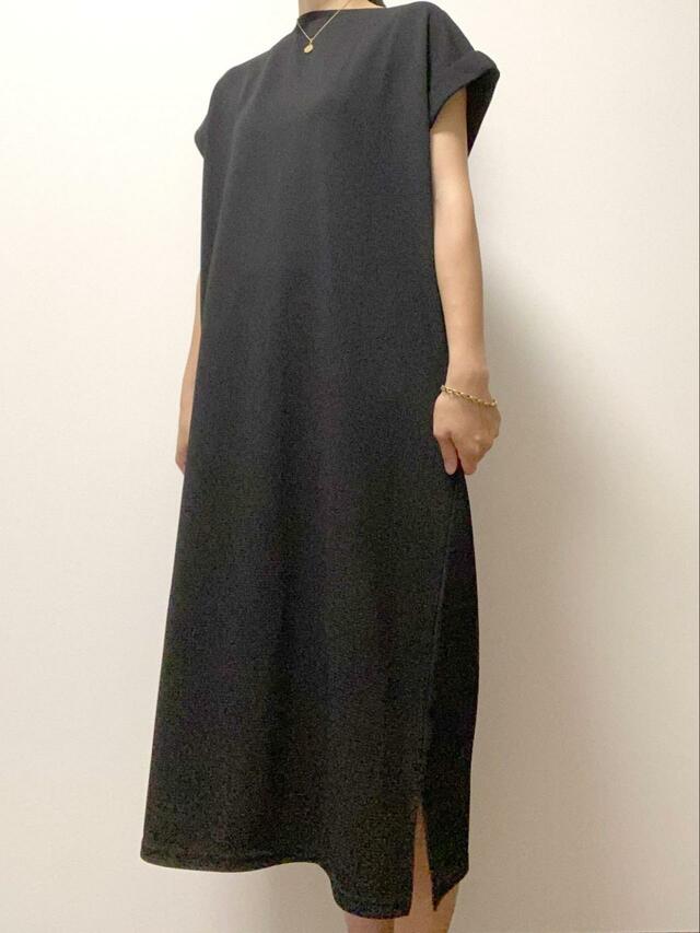 【coca エンボス加工ワンピース】身長167cmの筆者が着るとこんな感じ