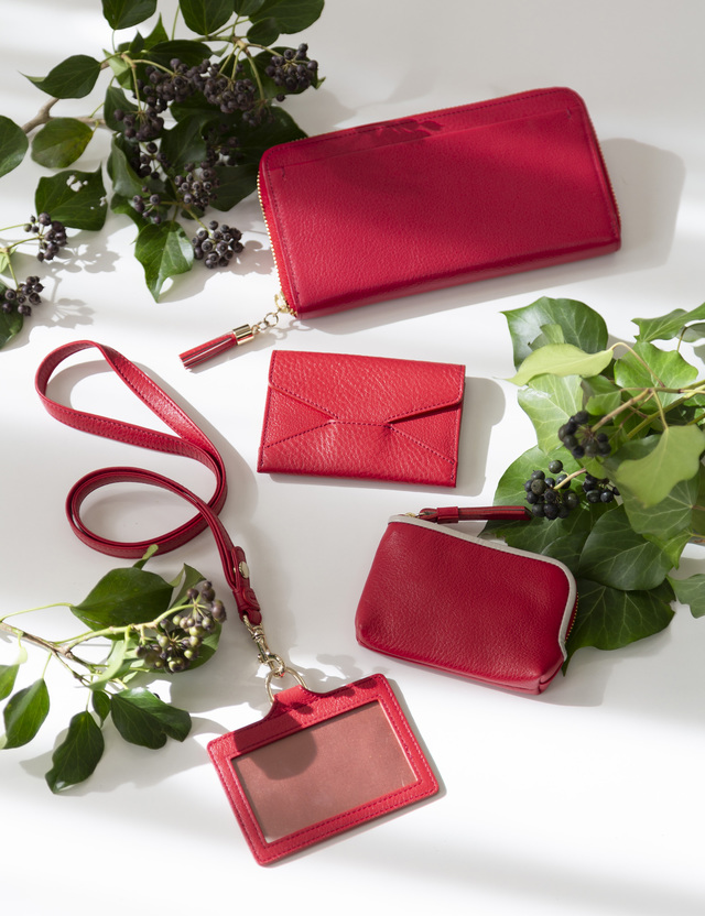 土屋鞄「clarteクラルテ」ブロッサムレッド