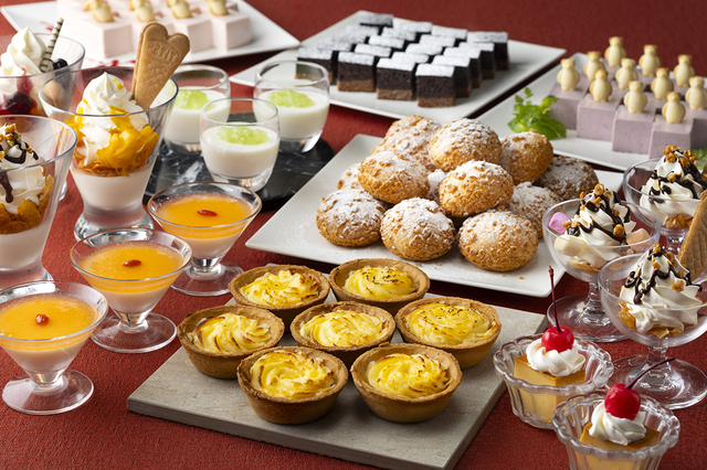 「北海道素材を使用したデザート」＜期間：2025年10月1日～12月19日＞【東京ドームホテルに「海鮮パフェ」や「紅ズワイ蟹」「メロン」など、北海道の魅力溢れるメニューが勢揃い！『北海道グルメブッフェ 2025』開催！】