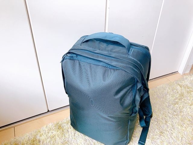 【ワークマン 型崩れしにくいビジネスリュック】表面側にかさばるものを入れてしまったので若干ボコボコして見える部分もありますが、全体的にはスタイリッシュさを保っていました