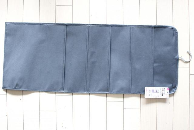【ダイソー】吊り下げシャツ収納／200円