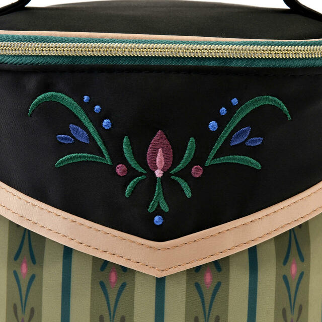 バニティポーチ DISNEY FROZEN 3,800円