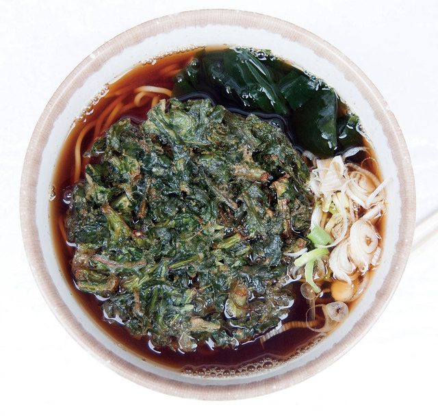 丹波屋   春菊天そば 370円