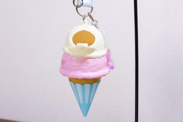 グミキャンディー、ミニスナックケース付き 1200円｜フタは大きく開きます