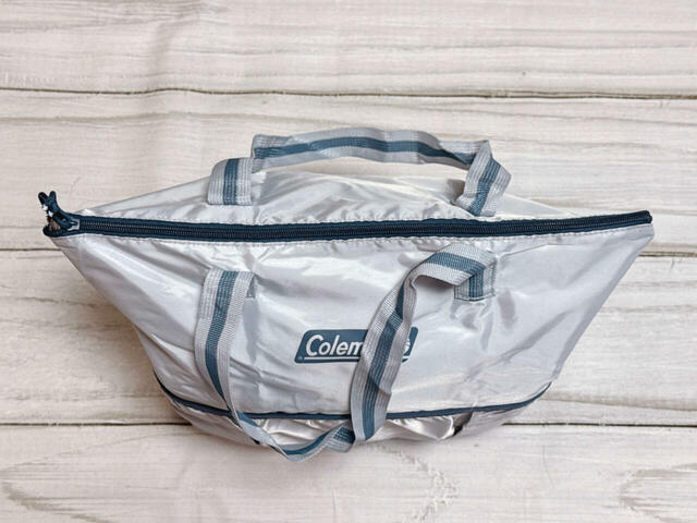 【Coleman付録:撥水加工バッグ】実際に5本入れてみても、ファスナーは問題なく閉まりました♪