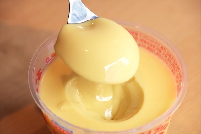 「グリコ Bigプッチンプリン」の弾力とツヤは唯一無二!?