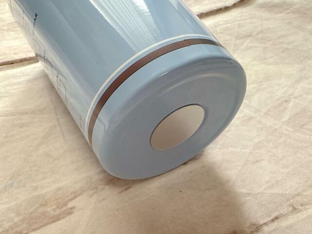 冷たいドリンクを入れても、結露しにくいのがGood！