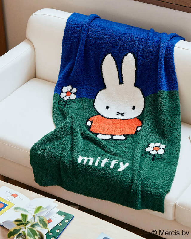 【ミッフィー / studio CLIP×Dick Bruna】ブランケット4,400円（第2弾での発売）