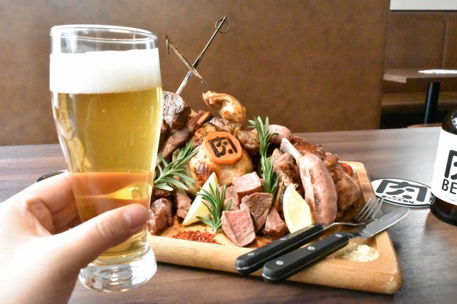 無添加の地ビールと肉盛り～♪