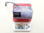 【bPr BEAMS SHUPATTO / パッカブル バッグ】重さはわずか125g(公式には130g)。ものすごく軽いです♪