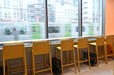 「渋谷マムズタッチ」2F窓側のお席の目の前は線路！
